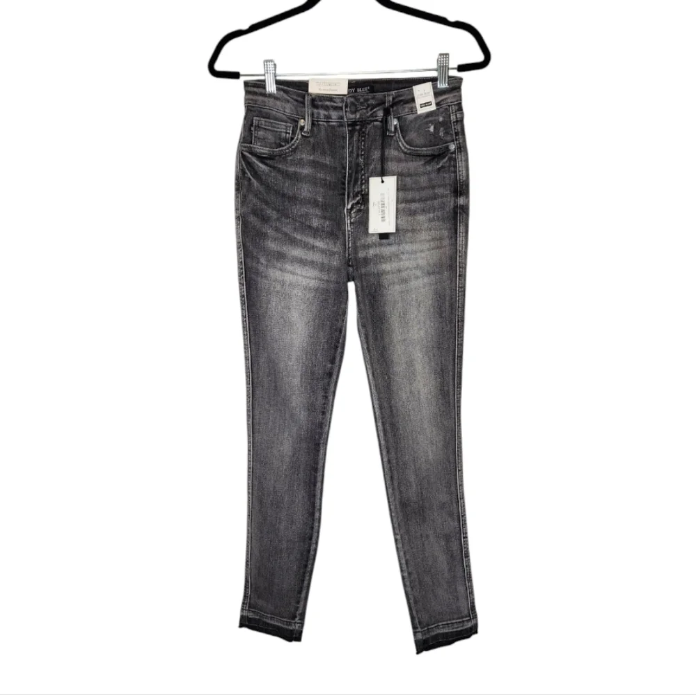 NEW Judy Blue Skinny Fit Raw Hem Charcoal Gray Jeans Size 3/26 - Picture 1 of 11